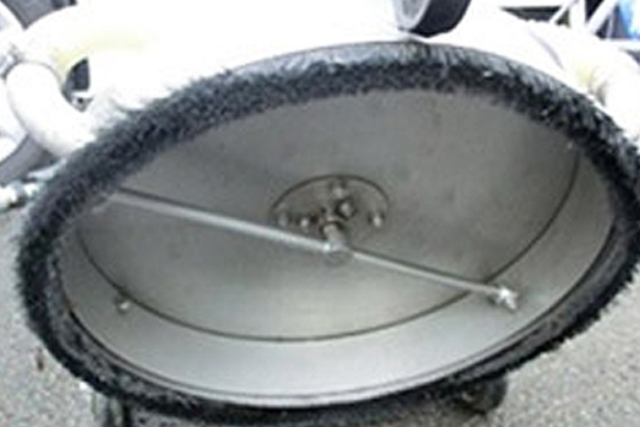 画像：洗浄汚水回収機能付き洗浄装置（床面用）