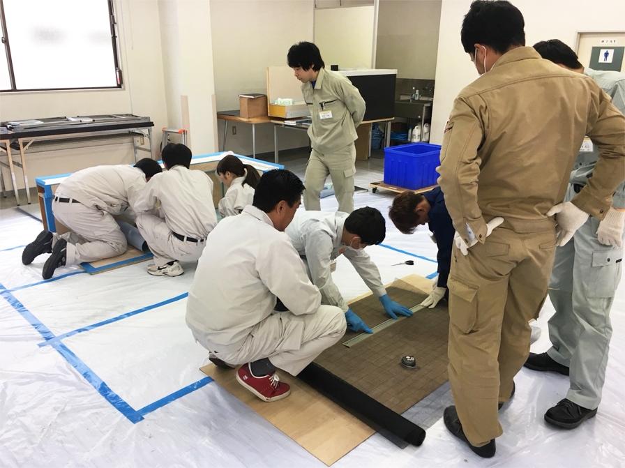 画像:専門技能の精鋭を育む企業風土と、研修システム