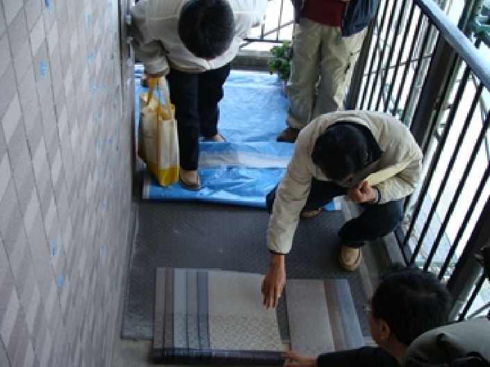 画像:専門家が繰り返しチェック